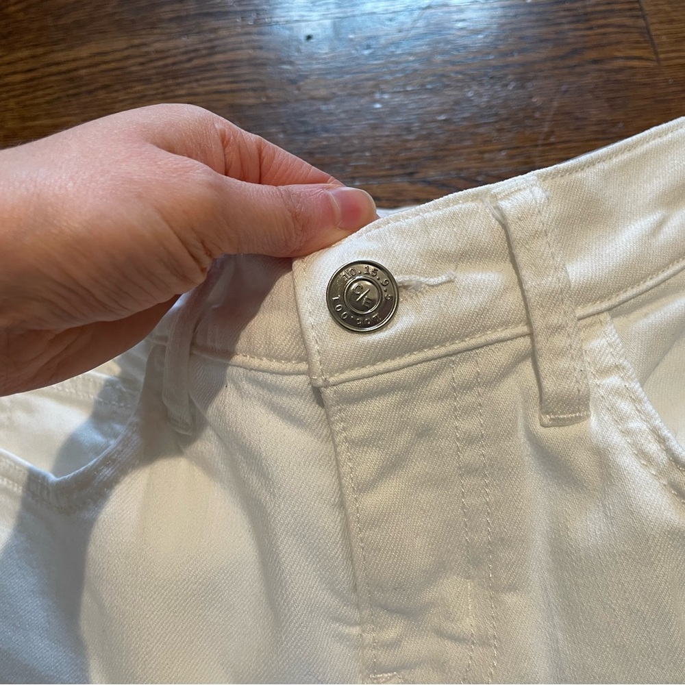 Current/Elliott Cropped White Jeans - Picture 3 of 13
